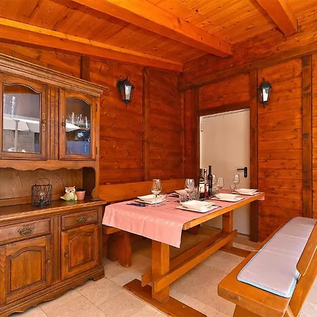 Ferienhaus House Zlata 2262 Pomer