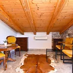 House Zlata 2262